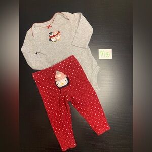 $3.00💝 Carter’s Penguin Print 6m Baby Girl set